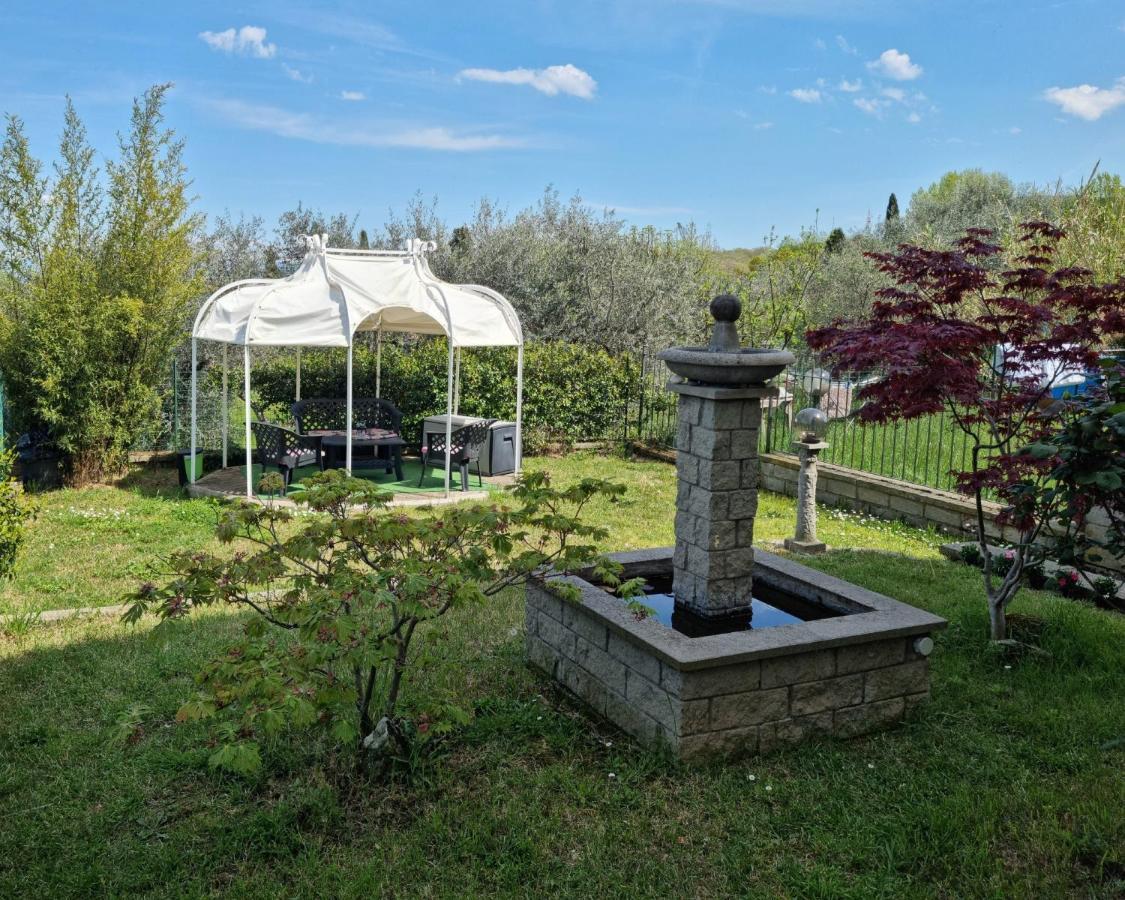 La Peonia Apartment Виторкиано Екстериор снимка